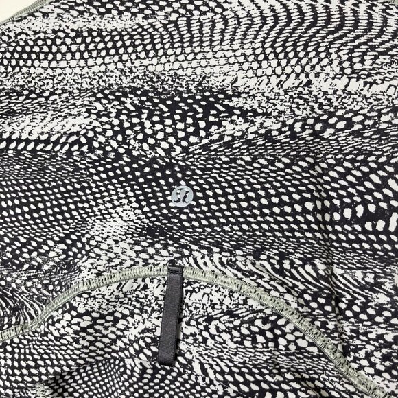 Lululemon Athletic Define Full Zip Jacket Luon Swerve Metal Grey Women’s Size 4 - Picture 5 of 7